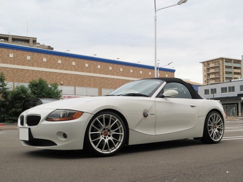 BMW E85 Z4 センターキャップ