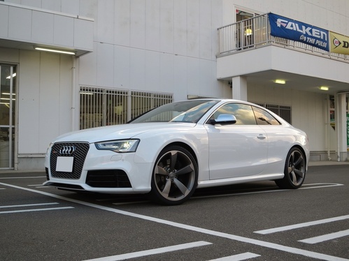 AUDI RS5 マフラー交換