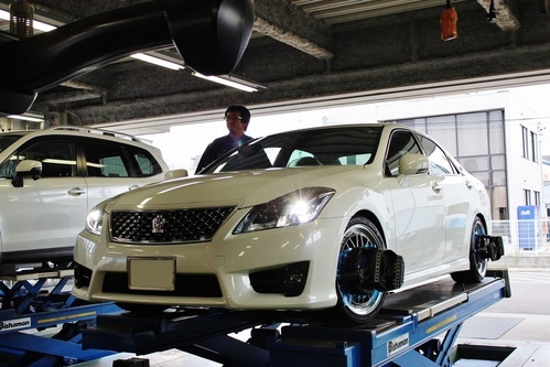 クラウン　200　210　180　アライメント　ＢＢＳ　ローダウン　車高調