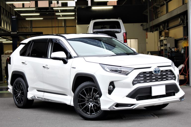 新型RAV4にアクセルグレール 19インチ！ | 相模原店 | 店舗ブログ