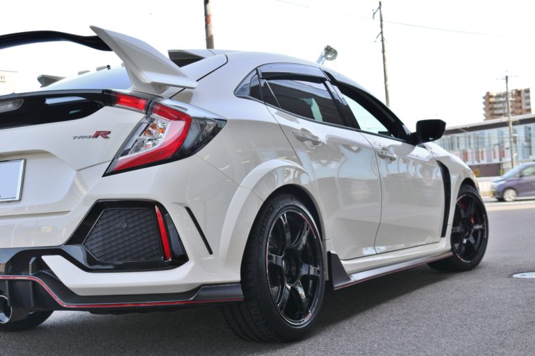 シビック TYPE R FK8 にボルクレーシング最新モデルTE037 6061 REDOT