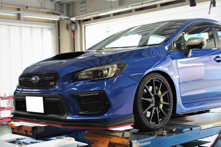 WRX STI×ADVAN Racing TC4- 前後255幅でワイド感を強調！ | 浜松店