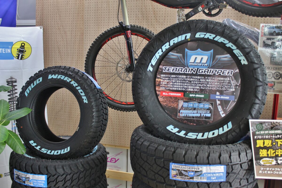 オープンカントリーR/Tに『225/70R16』ホワイトレターが追加！早速入荷