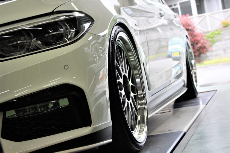 BMW G30 5シリーズにBBS LM 21インチをツライチマッチング！ | 相模原 ...