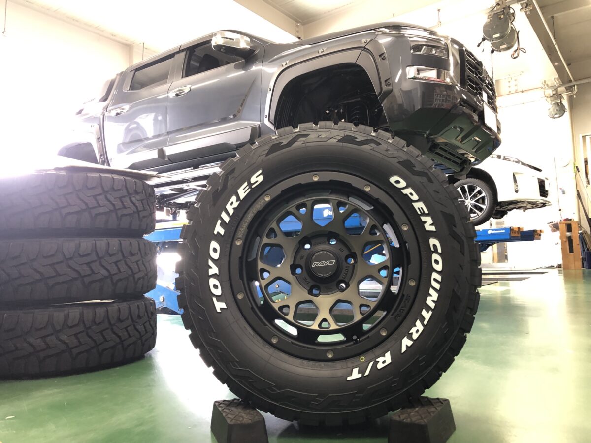 トライトン　１７インチ　レイズ　265/65ｒ17